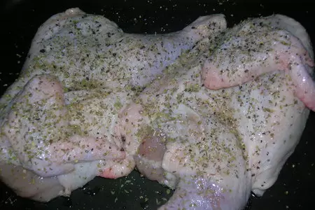 Цыпленок с картофелем запеченный с лимонным соком и орегано в оливковом масле ( критская кухня): шаг 1