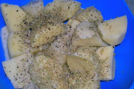 Цыпленок с картофелем запеченный с лимонным соком и орегано в оливковом масле ( критская кухня): шаг 2