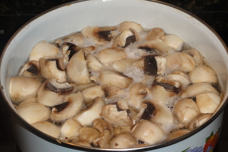 Курица с грибами сметанном соусе: шаг 3