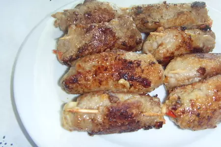 Соус "бегенди"-пюре из баклажанов с мясными рулетиками в томатном соусе.: шаг 6