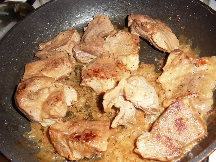 Конвертики с шпинатом, мясом и маслинами+ салат из вешенок  (дуэль): шаг 2