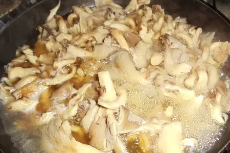 Конвертики с шпинатом, мясом и маслинами+ салат из вешенок  (дуэль): шаг 7