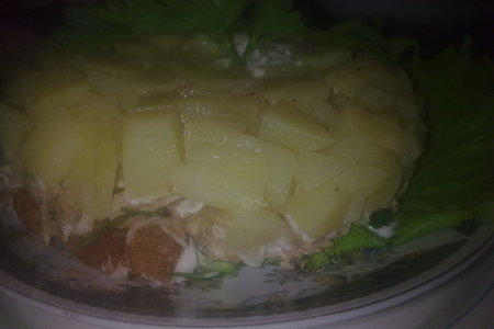 Салат картофельный сборный с тунцом: шаг 2