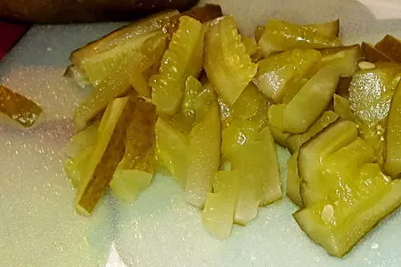 Говядина с солеными огурцами и медом: шаг 1
