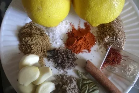 Курочка с рисом  с шафрановым молоком и кориандром: шаг 2