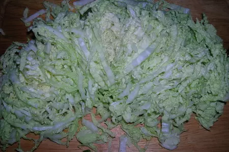 Салат с куриной грудкой, пекинской капустой и сладкой ноткой ( быстро, просто и неожиданно вкусно): шаг 1
