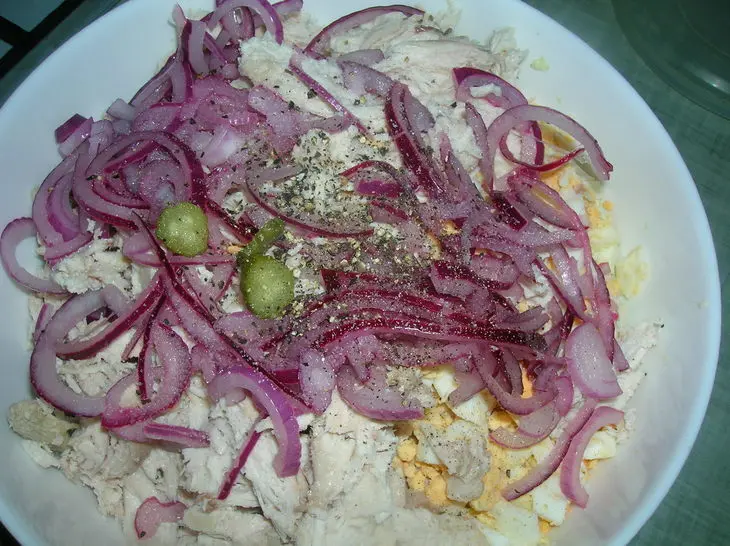 Салат с куриной грудкой, пекинской капустой и сладкой ноткой ( быстро, просто и неожиданно вкусно): шаг 3