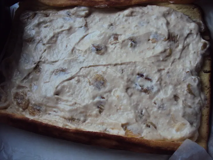 Рулет с «карамельными» бананами со вкусом топленого молока/ дуэль: шаг 7