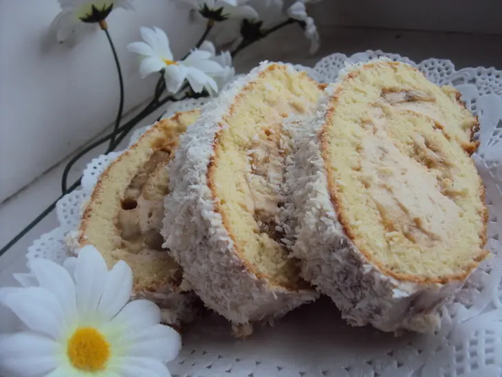 Рулет с «карамельными» бананами со вкусом топленого молока/ дуэль: шаг 9