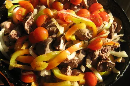 Куриная печень с овощами: шаг 1