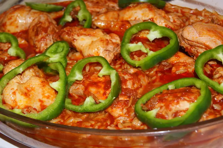 Гювеч из курицы и пасты orzo/крифараки/: шаг 5
