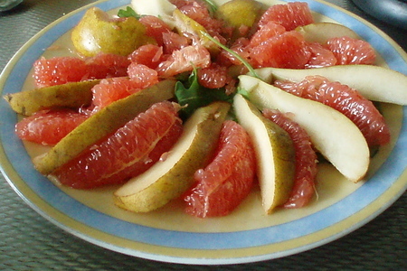 Салат с креветками и фруктами: шаг 4