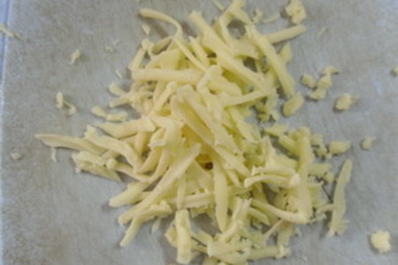 Ароматные котлеты на "подушке" из сыра в слоеном тесте (дуэль): шаг 9
