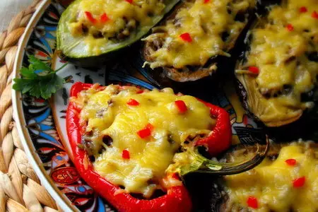 Овощи, фаршированные куриными желудками.: шаг 8