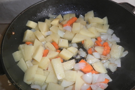 Чесночный сырно-овощной суп-пюре: шаг 1