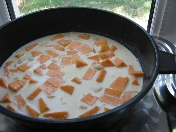 Пшённая каша с тыквой,сухофруктами и орехами.: шаг 3