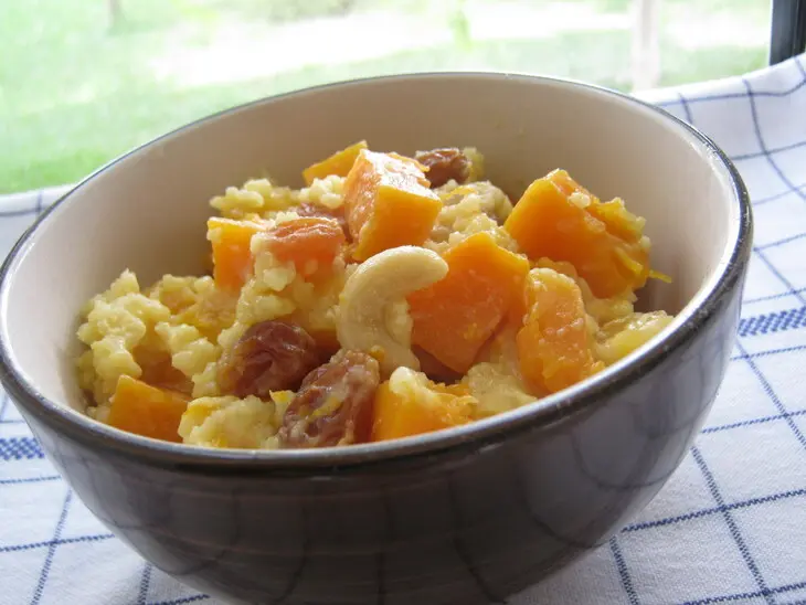 Пшённая каша с тыквой,сухофруктами и орехами.: шаг 5