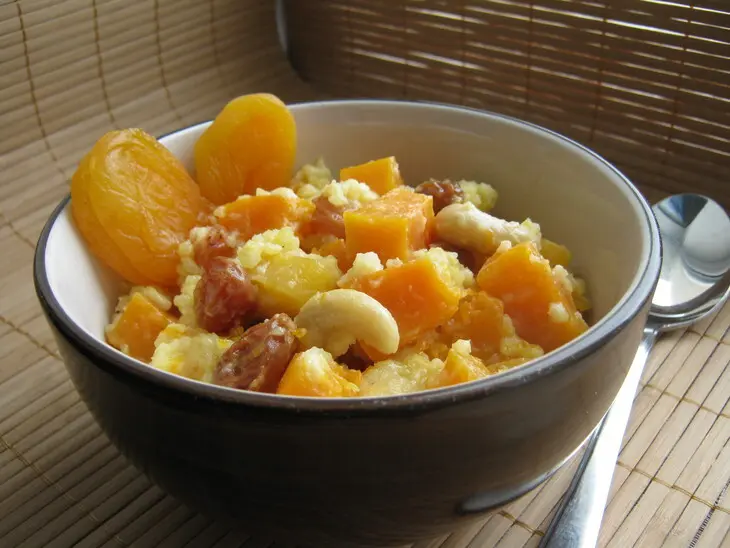 Пшённая каша с тыквой,сухофруктами и орехами.: шаг 6