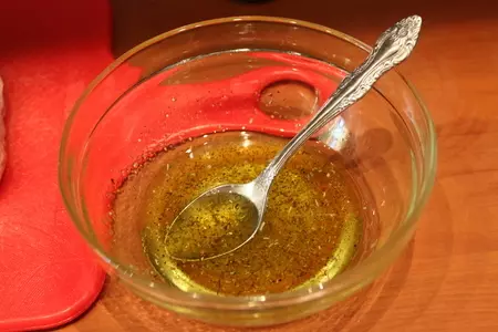 Свинина фаршированая каперсами и оливками: шаг 1