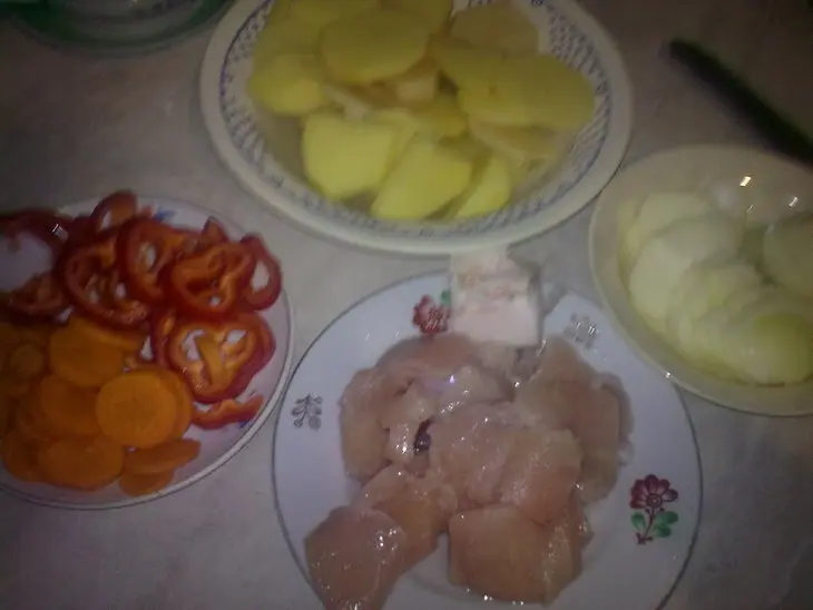 Тушеные овощи с курицей: шаг 1