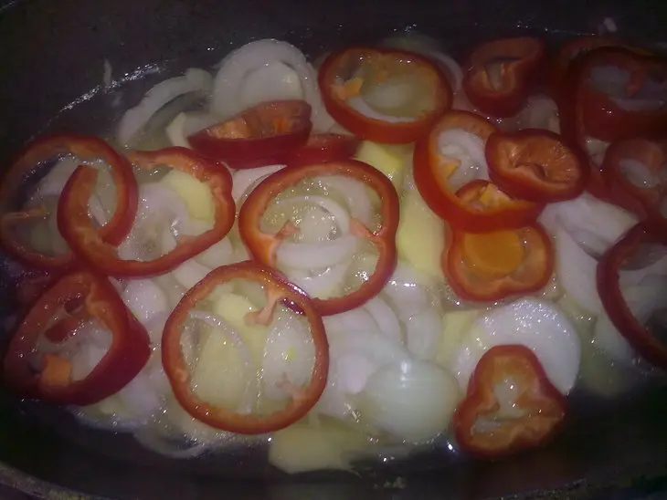 Тушеные овощи с курицей: шаг 2
