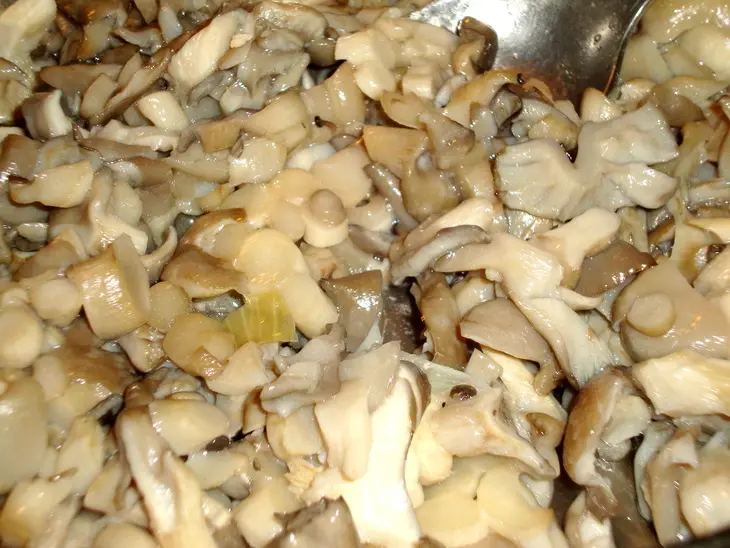 Пирог с курицей, грибами и сыром: шаг 2