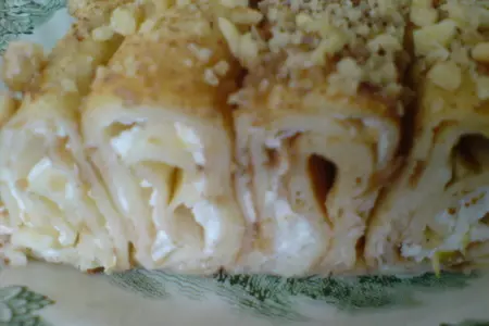 Блинчики,фаршированные творогом,под медово-коричной заливкой: шаг 9
