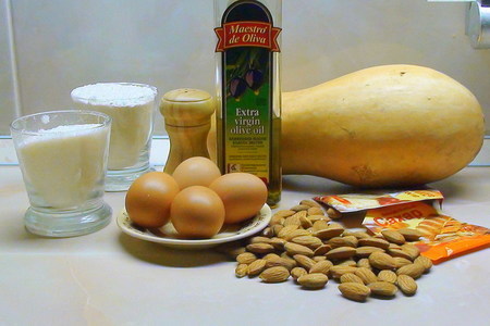 Тыквенный кекс с миндалём на оливковом масле с цитрусовым соусом.: шаг 1