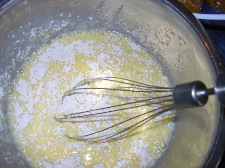 Крепы с лимонно-карамельным соусом и лимонными дольками: шаг 2