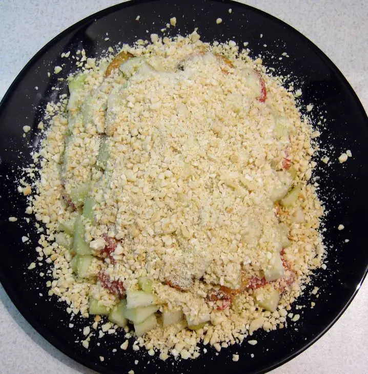 Салат с брынзой, креветками и овощами, 10 "а": шаг 6