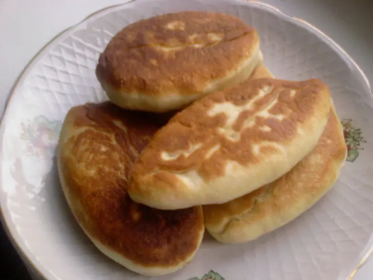 Пирожки с капустой на ужин.: шаг 9