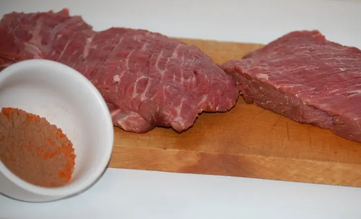 Говядина с какао и корицей (для конкурса "рецепт провинившегося мужа"): шаг 1
