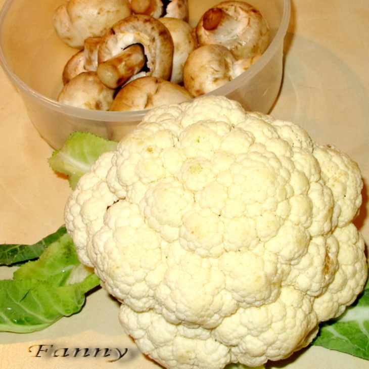 Цветная капуста, запеченная с грибами и сыром: шаг 1