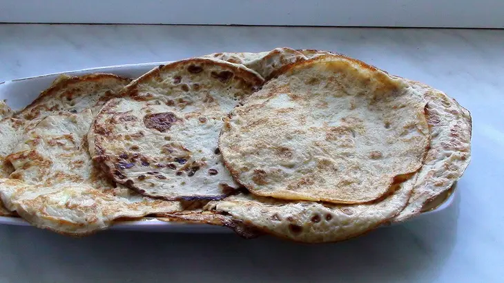 Курочка без костей, фаршированная японскими яичными блинчиками с сыром и паштетом.: шаг 5