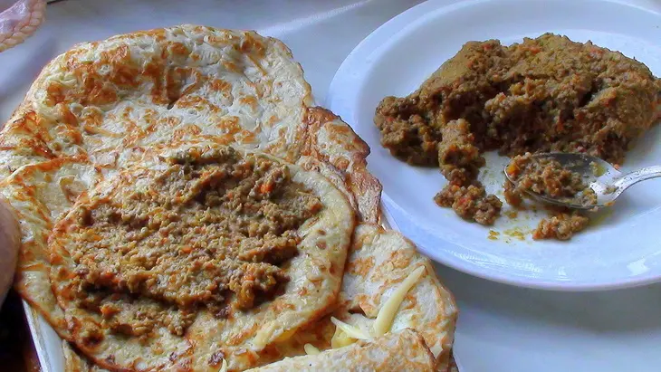 Курочка без костей, фаршированная японскими яичными блинчиками с сыром и паштетом.: шаг 8