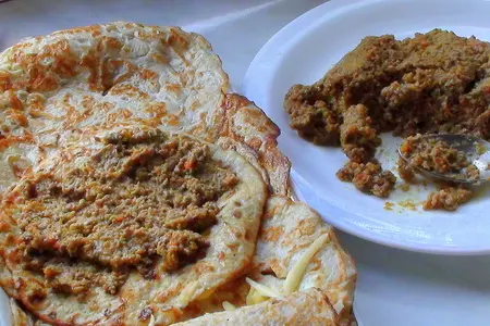 Курочка без костей, фаршированная японскими яичными блинчиками с сыром и паштетом.: шаг 8