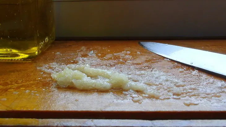 Курочка без костей, фаршированная японскими яичными блинчиками с сыром и паштетом.: шаг 12