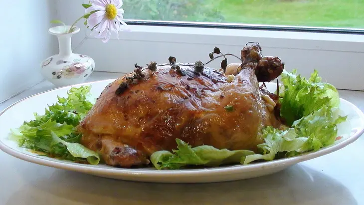 Курочка без костей, фаршированная японскими яичными блинчиками с сыром и паштетом.: шаг 15