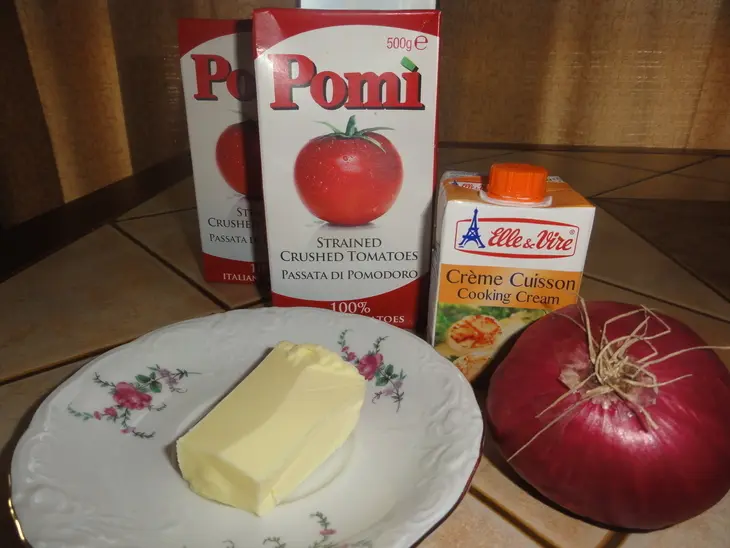 Томатный суп: шаг 1