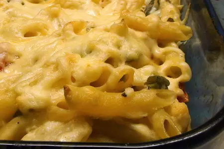 Макароны, запечённые с сырным соусом и цветной капустой.: шаг 9
