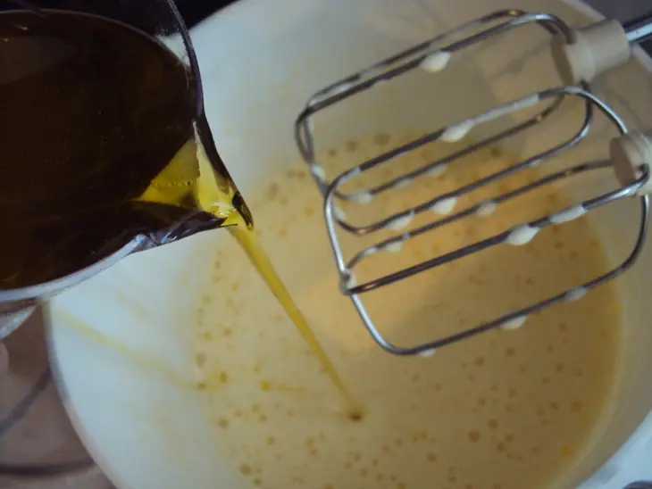 Розмариновый кекс с оливковым маслом и шоколадом: шаг 4