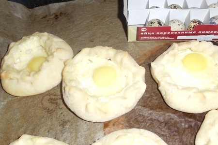 Сырные булочки с перепелиным яйцом   (по мотивам аджарских хачапури): шаг 6