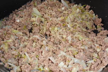 Пирог с мясом и капустой: шаг 3