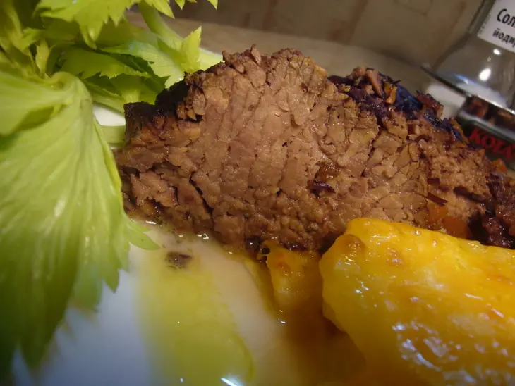 Разварное мясо из пьяченцы с картофельным пирогом.: шаг 1