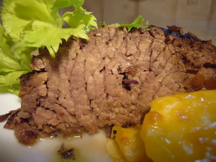 Разварное мясо из пьяченцы с картофельным пирогом.: шаг 4