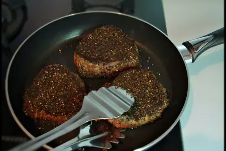 Перечный раундрамб-стейк с грилованными овощами  (pepper raundramb-steak).: шаг 10