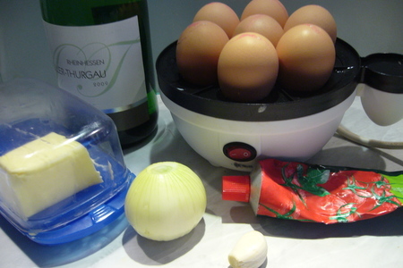 Яйца, запеченные в пикантном томатном соусе: шаг 1