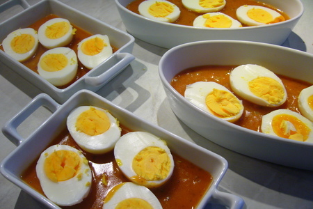 Яйца, запеченные в пикантном томатном соусе: шаг 4