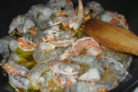 Креветки в чесночном соусе(gambas al pil-pil): шаг 5
