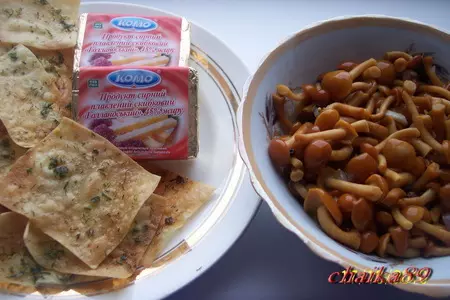 Сыро-грибная закуска: шаг 1